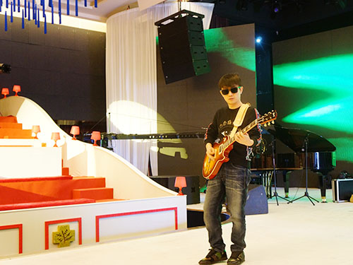 美動華人-調試現(xiàn)場